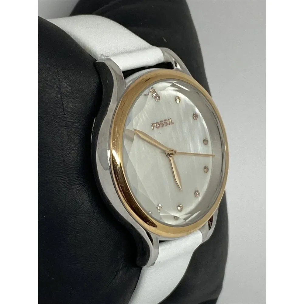 Fossil Laney BQ3484 Women's White Leather Analog Dial Quartz Wrist Watch JK529